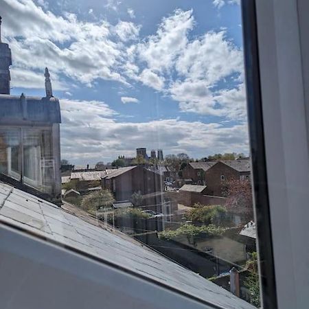 Entire Home In York City Bagian luar foto