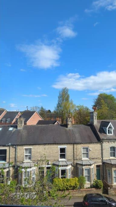 Entire Home In York City Bagian luar foto