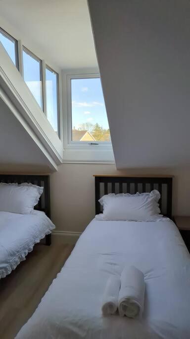 Entire Home In York City Bagian luar foto