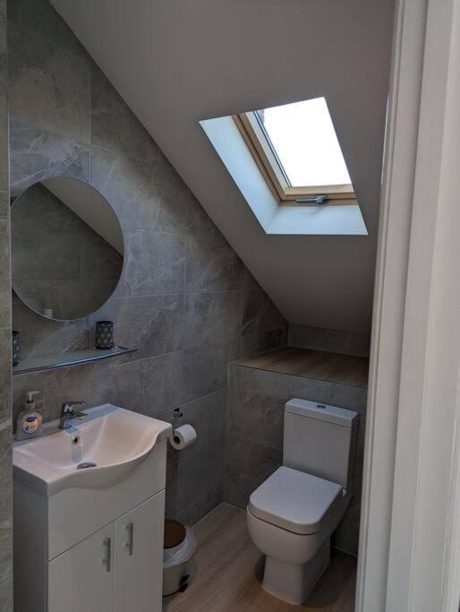 Entire Home In York City Bagian luar foto